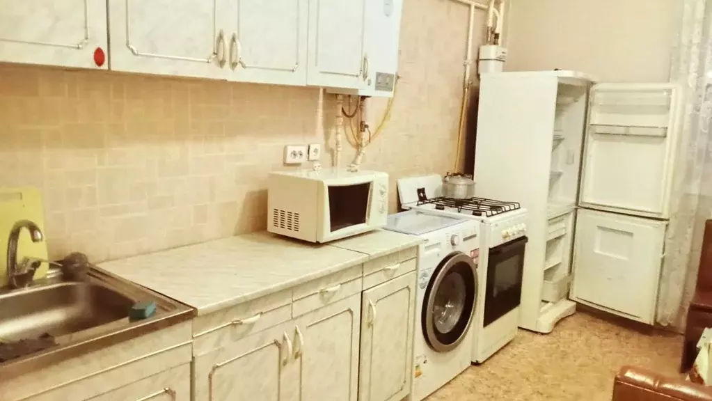 2-к кв. Татарстан, Казань ул. Симонова, 16 (64.0 м) - Фото 0