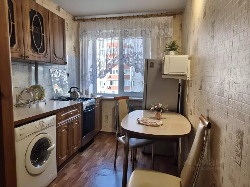 3-к кв. Саратовская область, Энгельс ул. Тельмана, 21 (62.7 м) - Фото 1