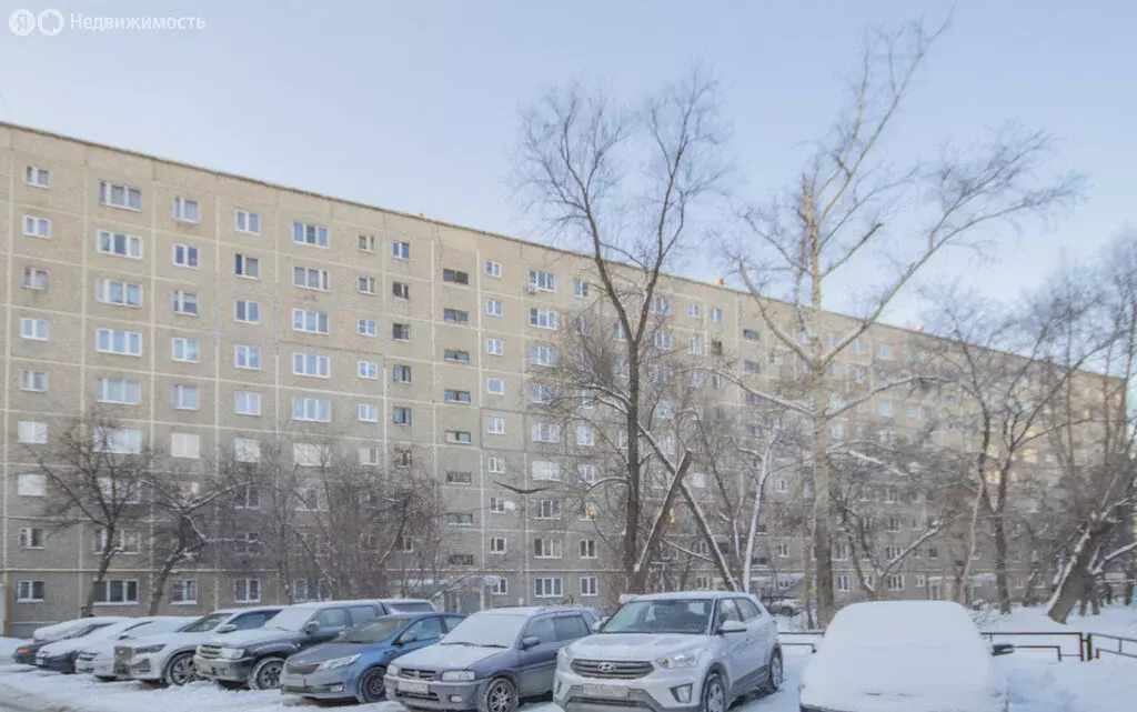 3-комнатная квартира: Екатеринбург, Дагестанская улица, 2 (57.6 м) - Фото 1