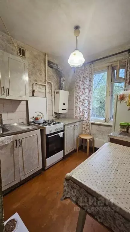 3-к кв. Нижегородская область, Нижний Новгород ул. Мельникова, 28 ... - Фото 0