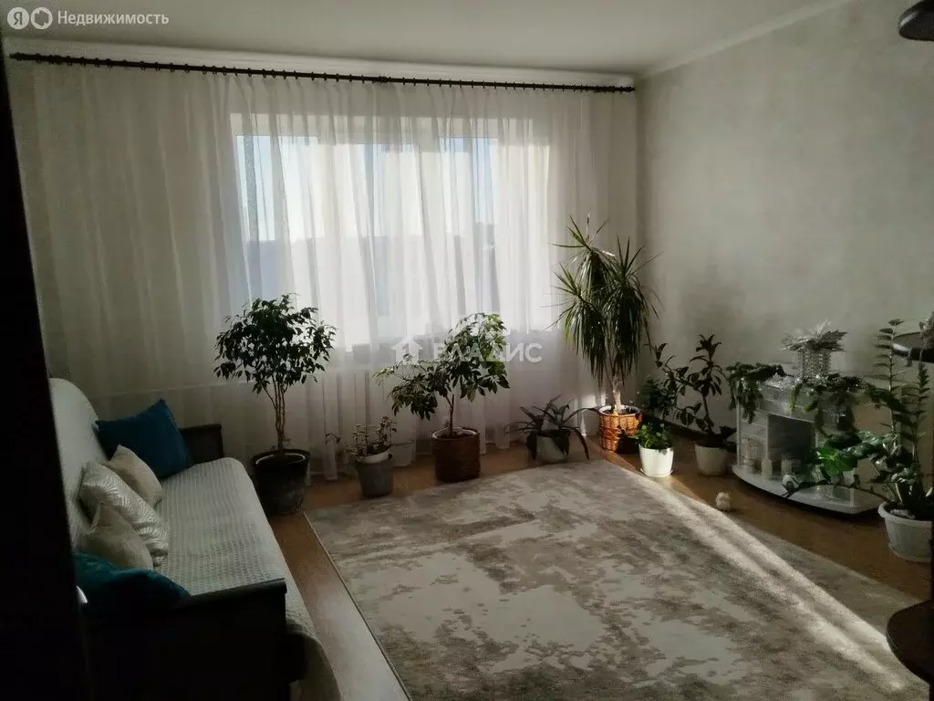 3-комнатная квартира: город Светлый, улица Тельмана, 8 (75 м) - Фото 1