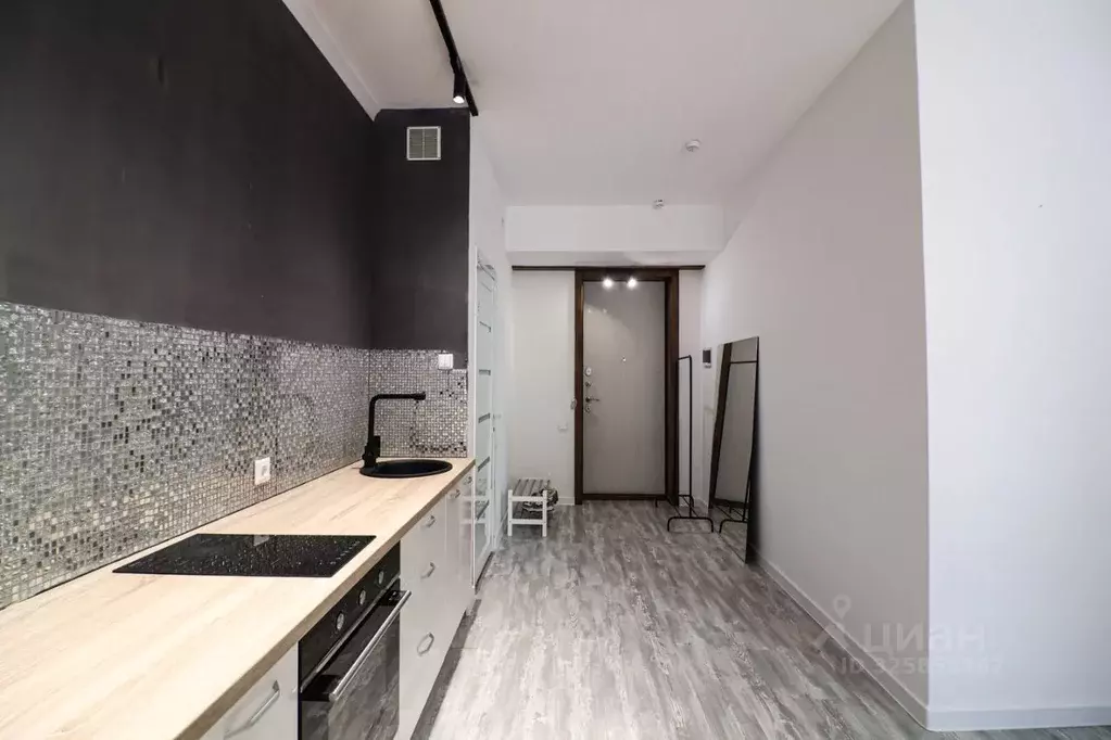 Студия Алтайский край, Барнаул ул. 1905 года, 25 (33.0 м) - Фото 2