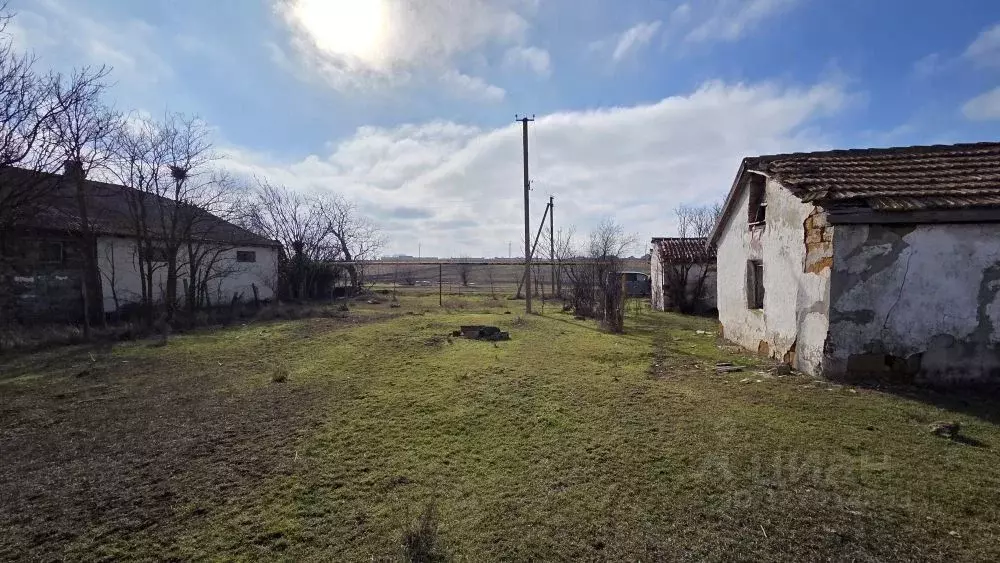 Дом в Крым, Черноморский район, Далековское с/пос, с. Северное ул. ... - Фото 2