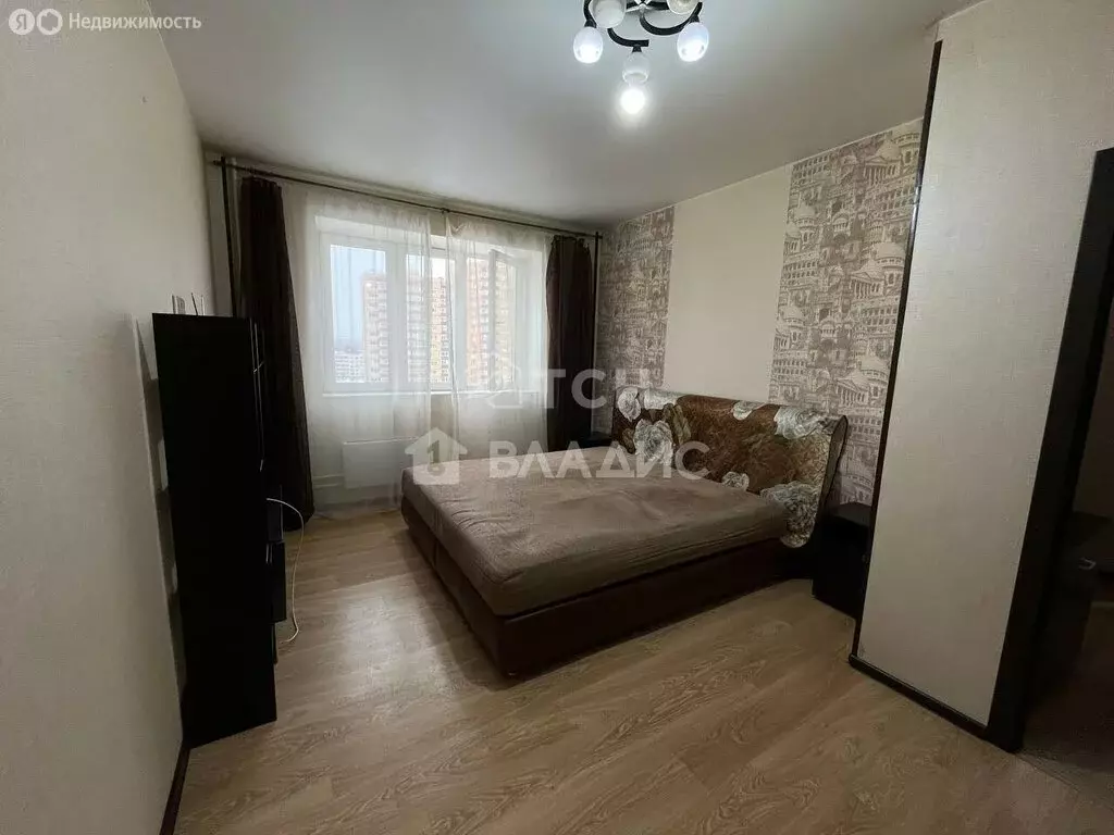 1-комнатная квартира: посёлок городского типа Свердловский, улица ... - Фото 1