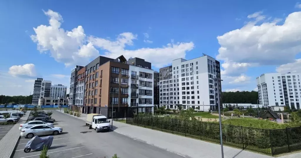 1-к кв. Тюменская область, Тюмень ул. Анатолия Клиндюка, 3 (40.0 м) - Фото 2