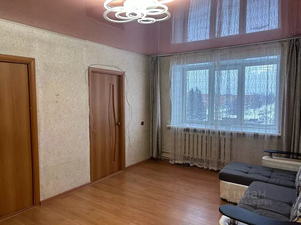 3-к кв. Кировская область, Вятские Поляны ул. Гагарина, 2 (61.0 м) - Фото 2