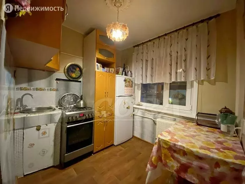 2-комнатная квартира: Тюмень, улица Пермякова, 4 (46 м) - Фото 1