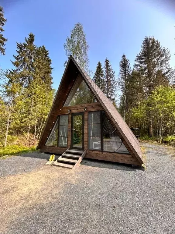 Дом в Карелия, Сортавальский муниципальный округ, пос. Рускеала ш. ... - Фото 1