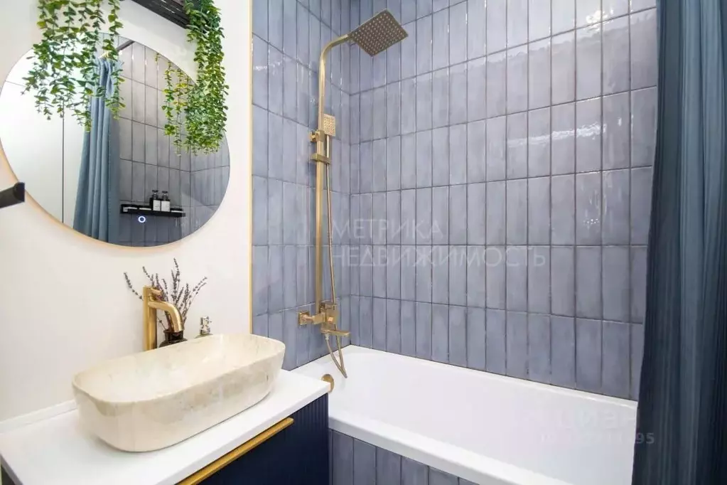 2-к кв. Тюменская область, Тюмень Новгородская ул., 3 (55.0 м) - Фото 1