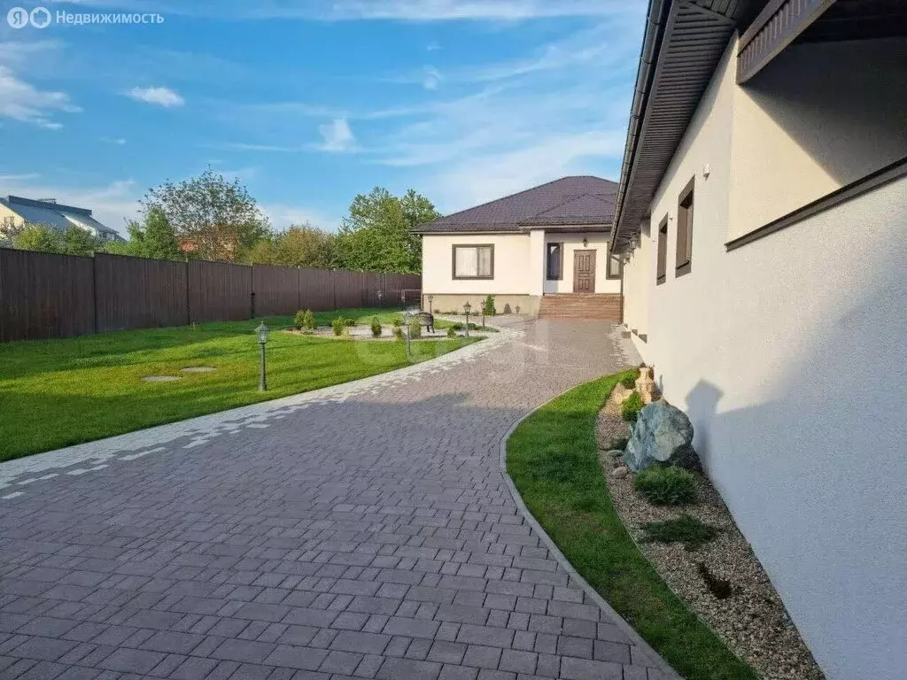 Дом в посёлок Дубовое, микрорайон Новый, Парковая улица (170 м) - Фото 1