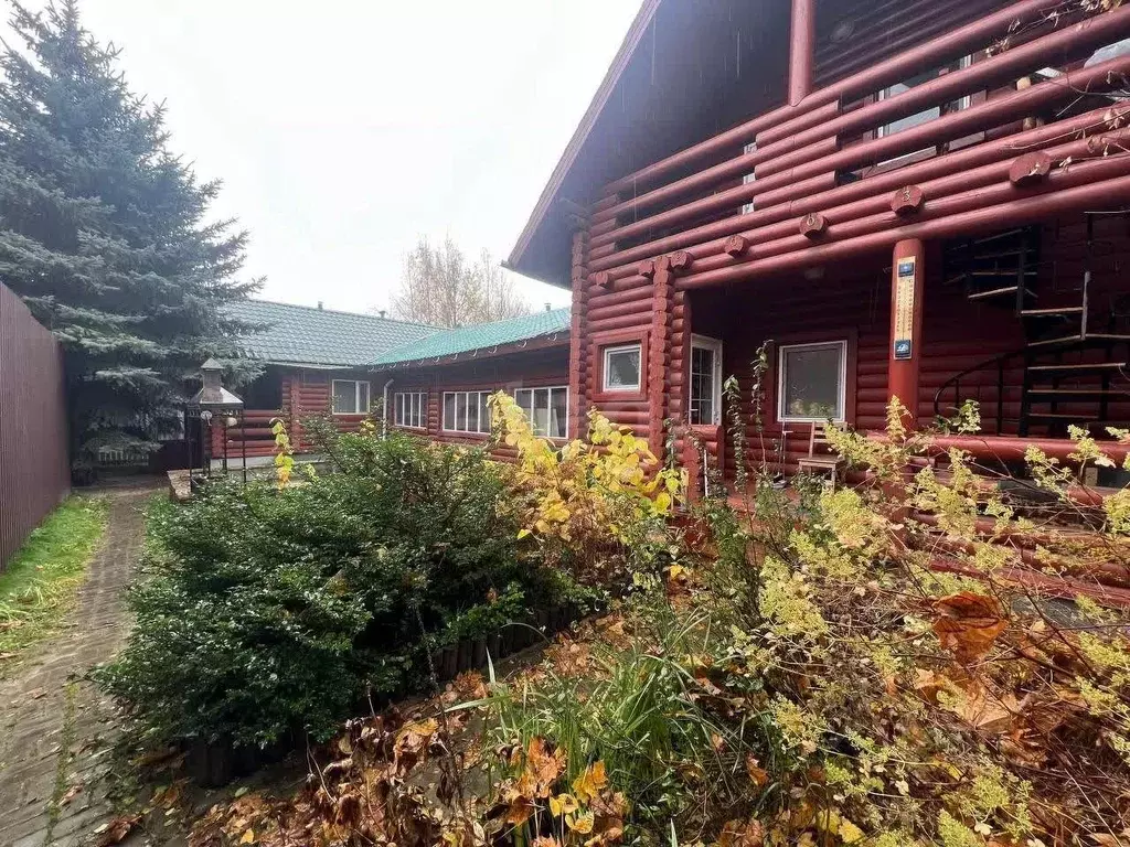 Дом в Московская область, Химки Старбеево кв-л, ул. Комсомольская, 38 ... - Фото 1