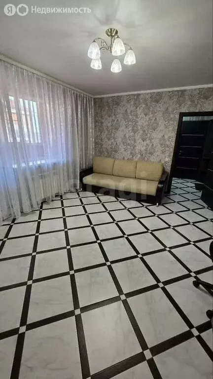 1-комнатная квартира: Батайск, Комсомольская улица, 87к1 (36.1 м) - Фото 2