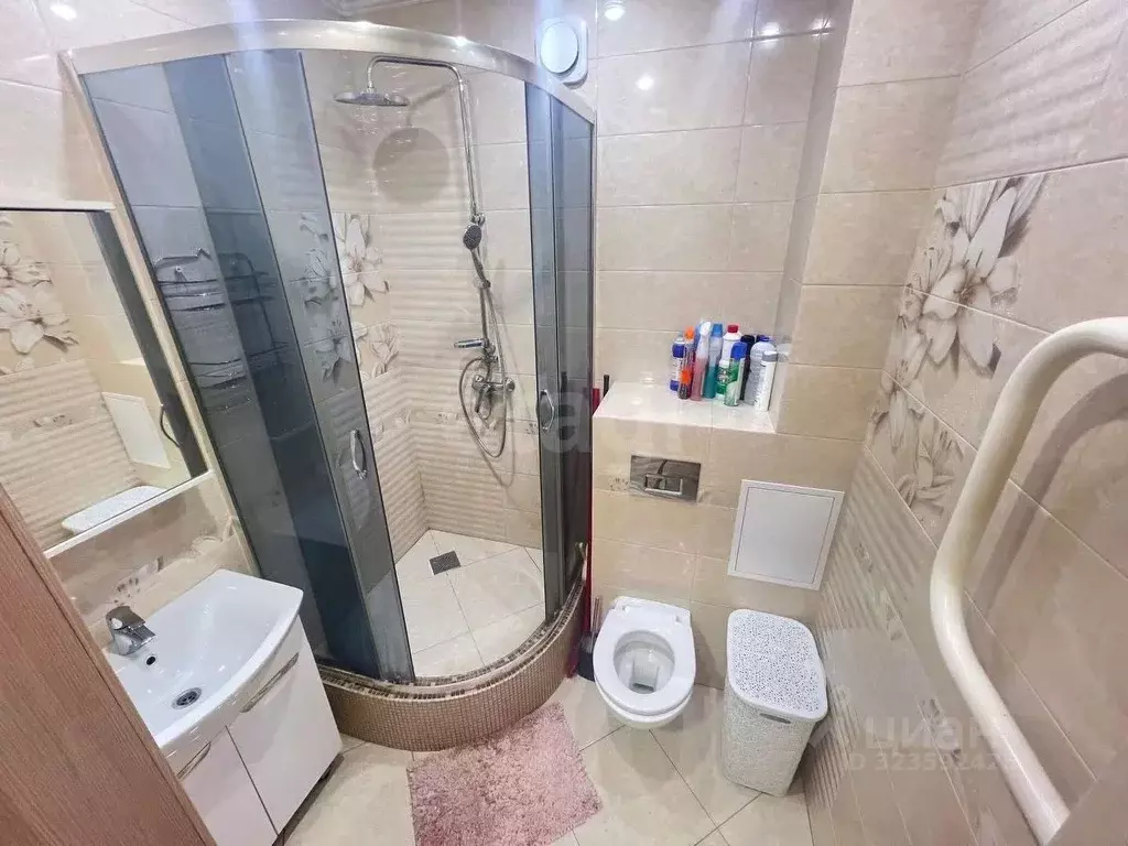 1-к кв. Челябинская область, Челябинск ул. Братьев Кашириных, 160 ... - Фото 1