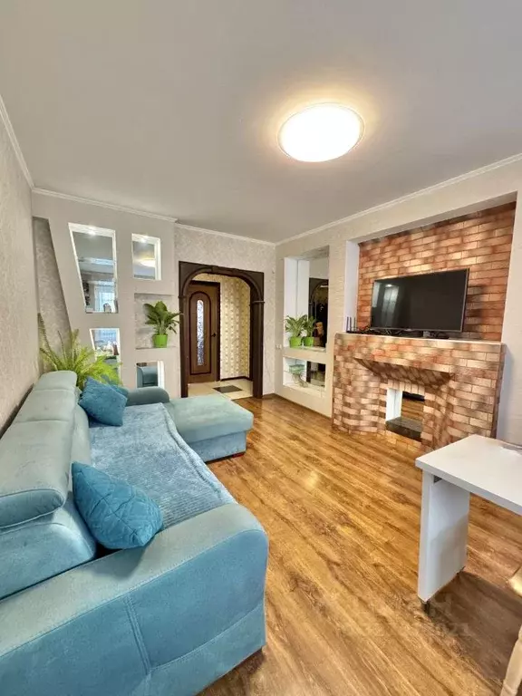 3-к кв. Калининградская область, Калининград Нарвская ул., 85 (68.0 м) - Фото 1