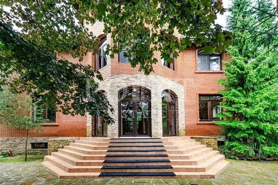 Коттедж в Московская область, Одинцовский городской округ, с. Усово  ... - Фото 1