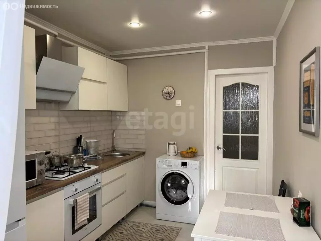 4-комнатная квартира: Майкоп, улица 12 Марта, 152 (73.1 м) - Фото 1