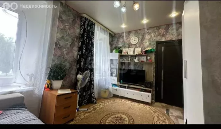 2-комнатная квартира: Ирбит, Первомайская улица, 6 (33 м) - Фото 1