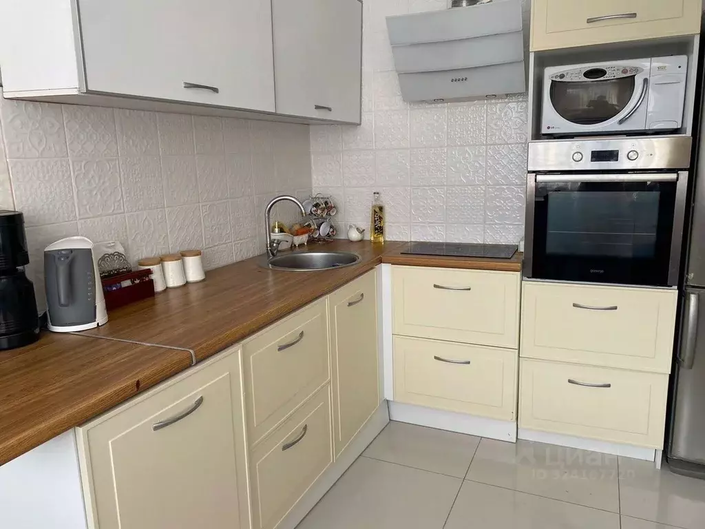 1-к кв. Иркутская область, Иркутск Дальневосточная ул., 128 (40.8 м) - Фото 1