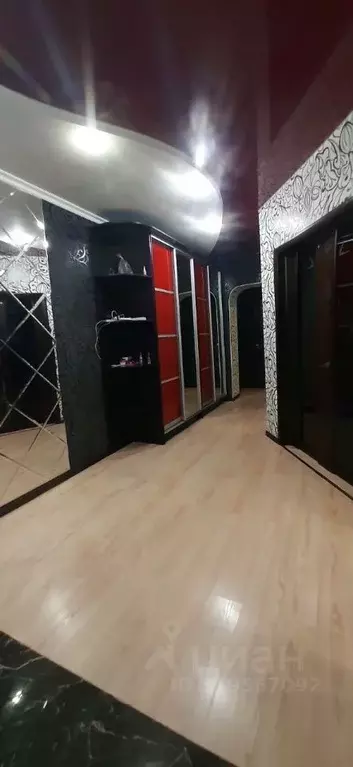 2-к кв. Саха (Якутия), Якутск ул. Федора Попова, 17/1 (64.0 м) - Фото 0