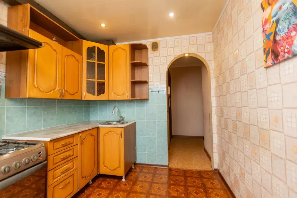 3-к кв. Оренбургская область, Оренбург Салмышская ул., 33 (66.3 м) - Фото 2