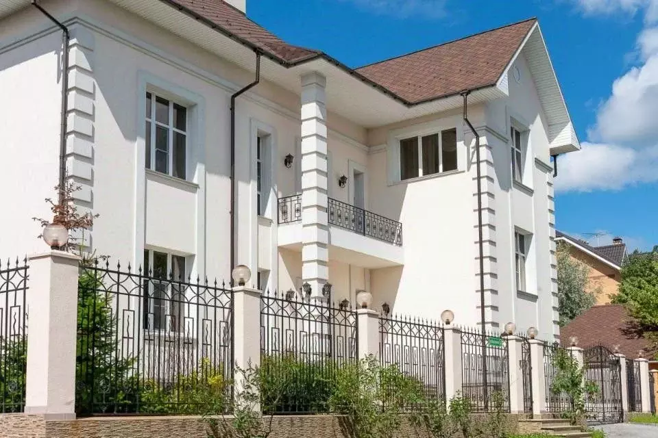 Коттедж в Новосибирская область, Новосибирск Мартовская ул., 4 (660 м) - Фото 0