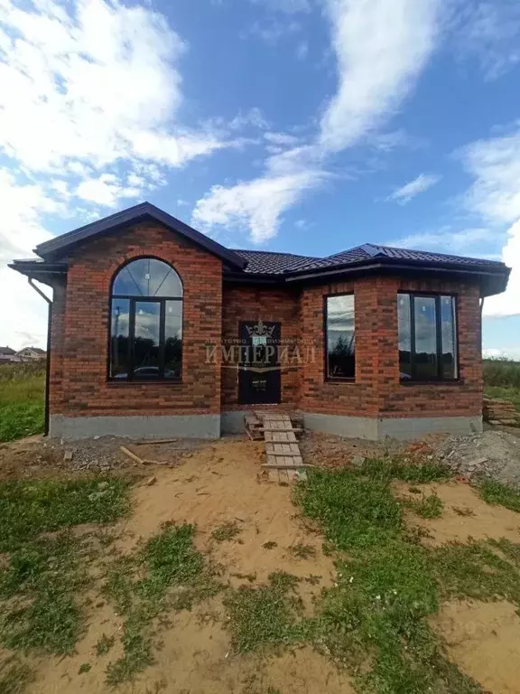 Дом в Марий Эл, Медведевский район, Сенькинское с/пос, д. Сенькино  ... - Фото 1