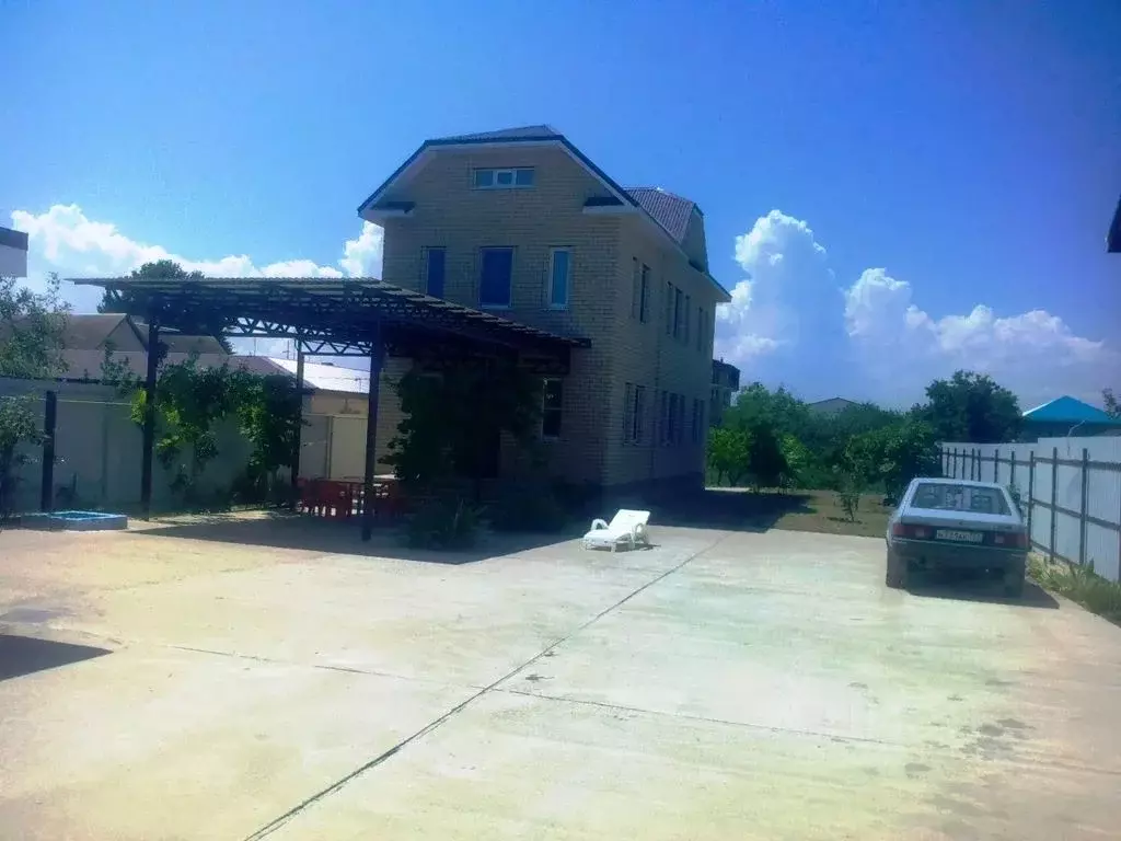 Дом в Краснодарский край, Темрюкский район, Фонталовское с/пос, пос. ... - Фото 1