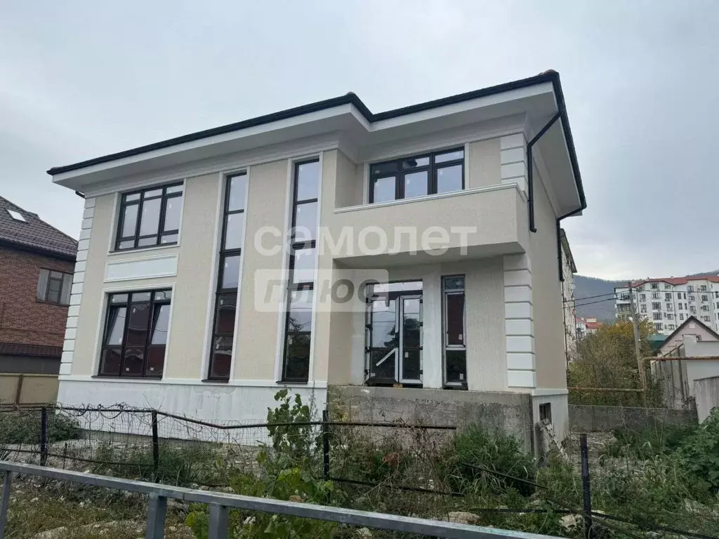 Дом в Краснодарский край, Геленджик Южный мкр,  (296 м) - Фото 1
