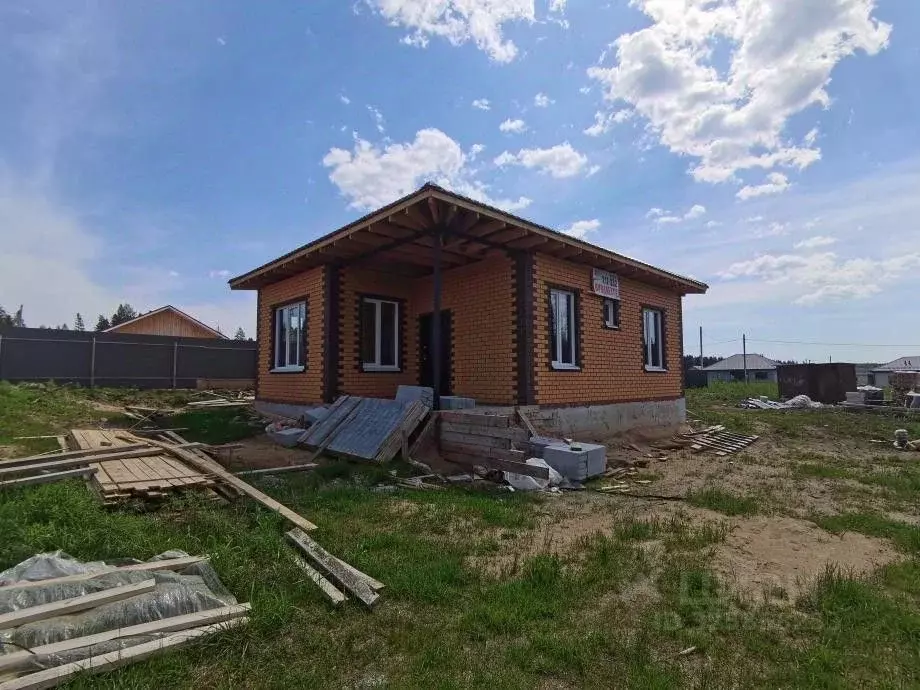 Дом в Пермский край, Березники муниципальный округ, пос. Николаев ... - Фото 2