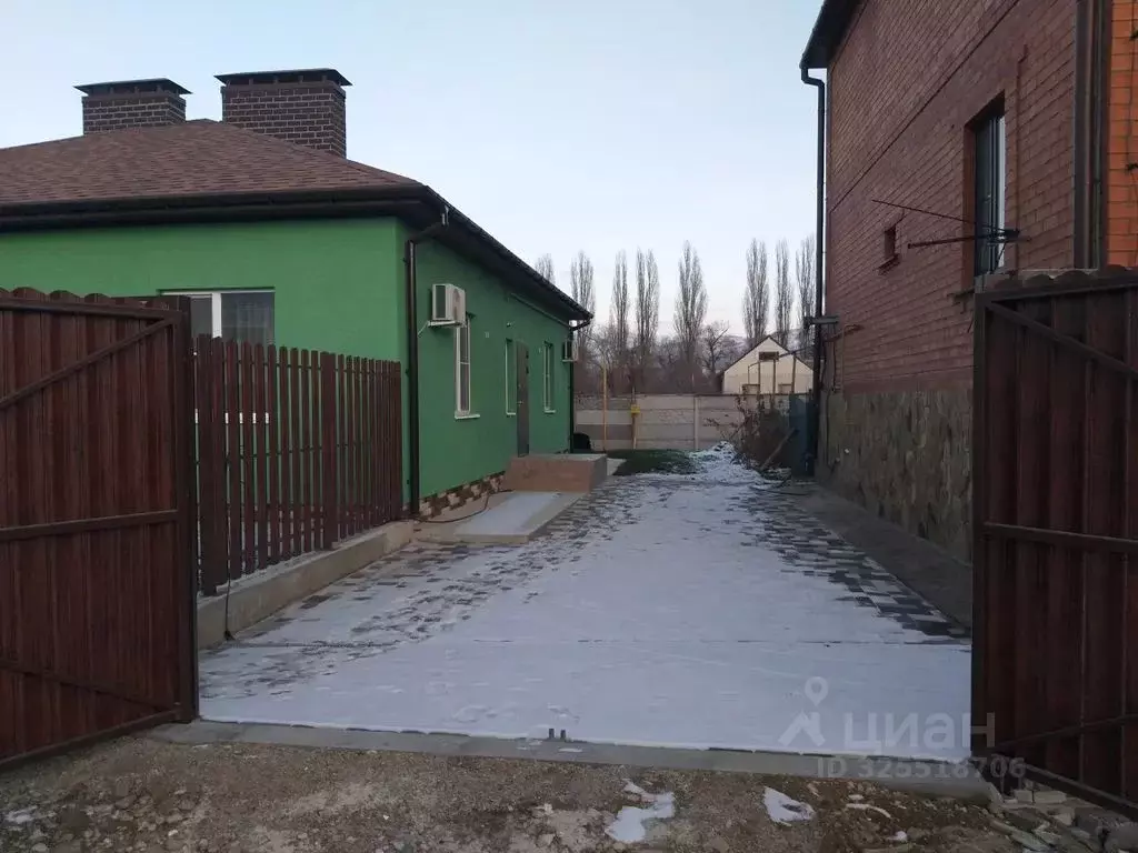 Дом в Ставропольский край, Предгорный муниципальный округ, пос. ... - Фото 2