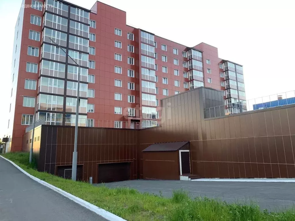 3-комнатная квартира: Петропавловск-Камчатский, улица Ларина, 22 (82.9 ... - Фото 1