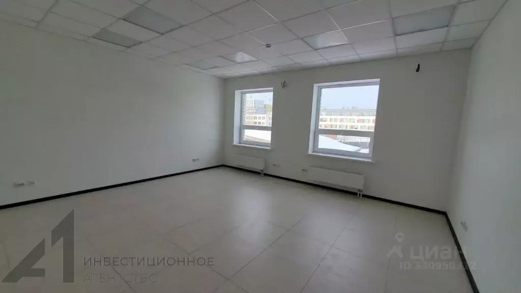 Офис в Тюменская область, Тюмень Ставропольская ул., 131А (220 м) - Фото 1