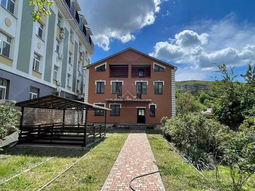Дом в Крым, Симферополь ул. Воровского, 47 (498 м) - Фото 1
