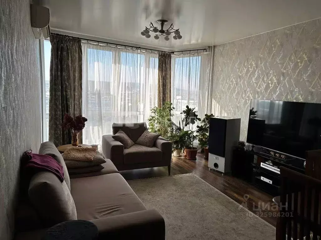 3-к кв. Кемеровская область, Новокузнецк ул. Павловского, 1 (66.2 м) - Фото 1