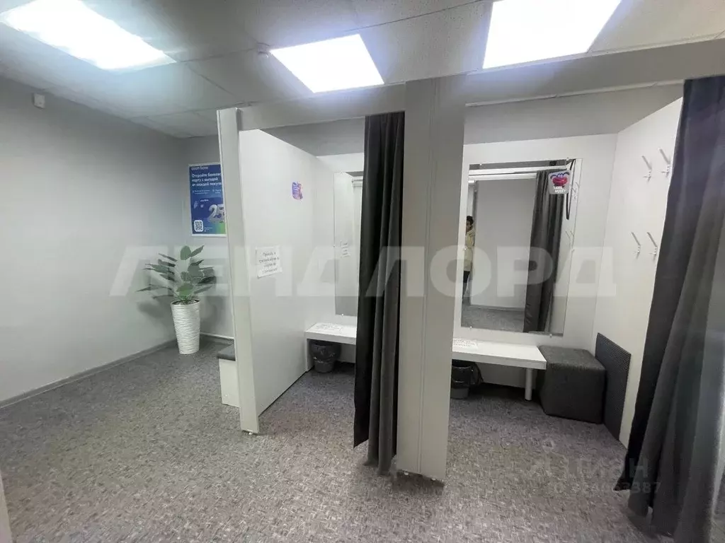 Торговая площадь в Ростовская область, Новочеркасск ул. Калинина, ... - Фото 2