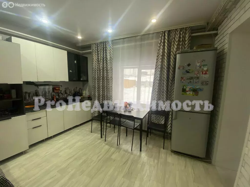 Дом в посёлок городского типа Каа-Хем, Серебряная улица (66 м) - Фото 1