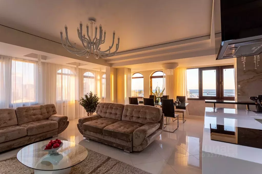 2-к кв. Краснодарский край, Сочи Центральный мкр, ул. Роз, 6/6А (102.0 ... - Фото 1