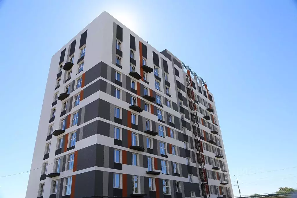 3-к кв. Брянская область, Брянск ул. Комарова, 47 (67.7 м) - Фото 1