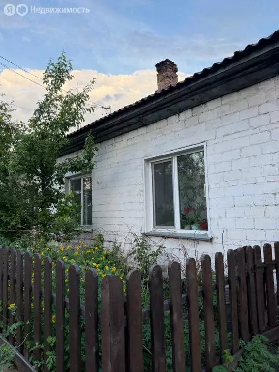 Дом в Усть-Абаканский район, посёлок Тепличный, Садовая улица, 35 ... - Фото 1