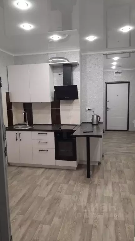 Студия Тюменская область, Тюмень ул. 9 Января, 160к2 (28.0 м) - Фото 1