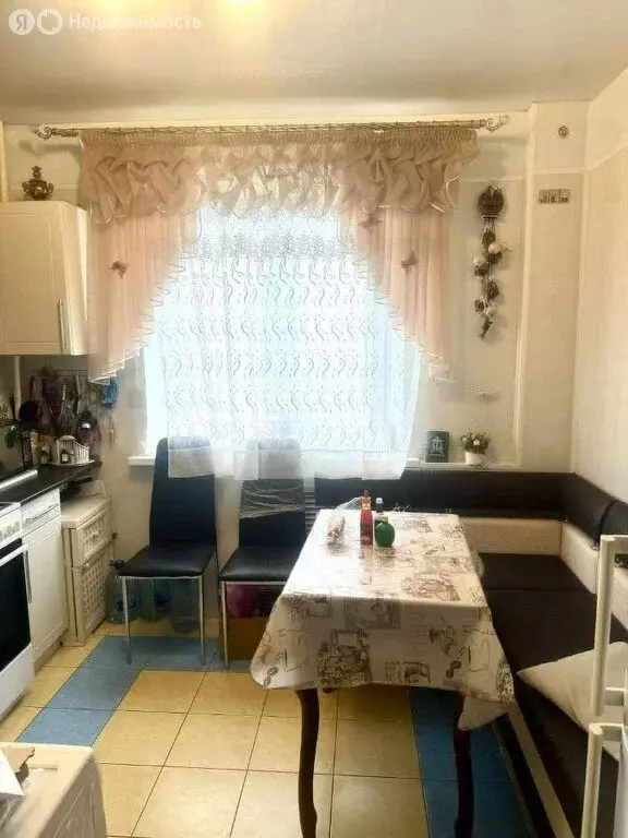 2-комнатная квартира: Белгород, улица Есенина, 20А (61 м) - Фото 0