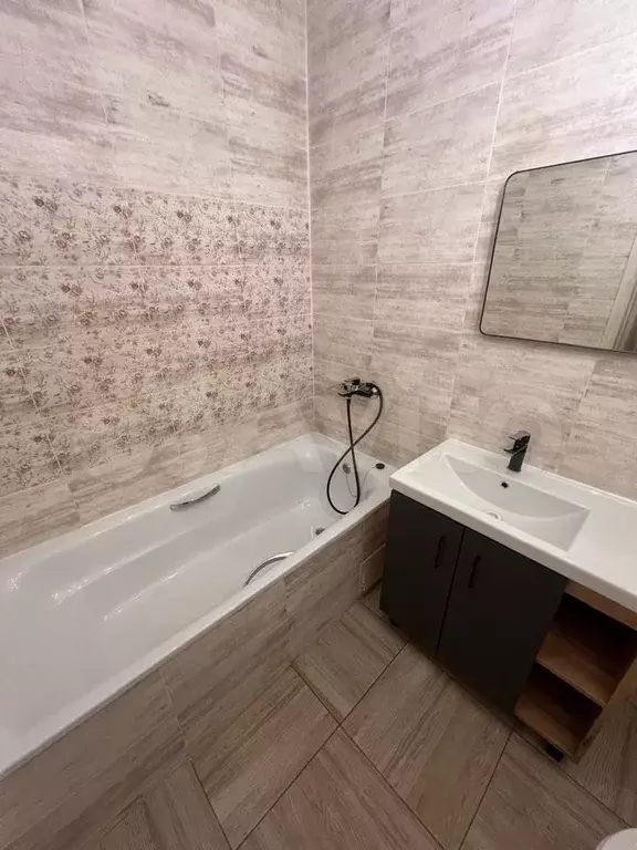 1-к. квартира, 40 м, 5/6 эт. - Фото 1