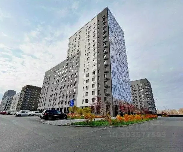 1-к кв. Тюменская область, Тюмень ул. Республики, 204к7 (40.0 м) - Фото 0