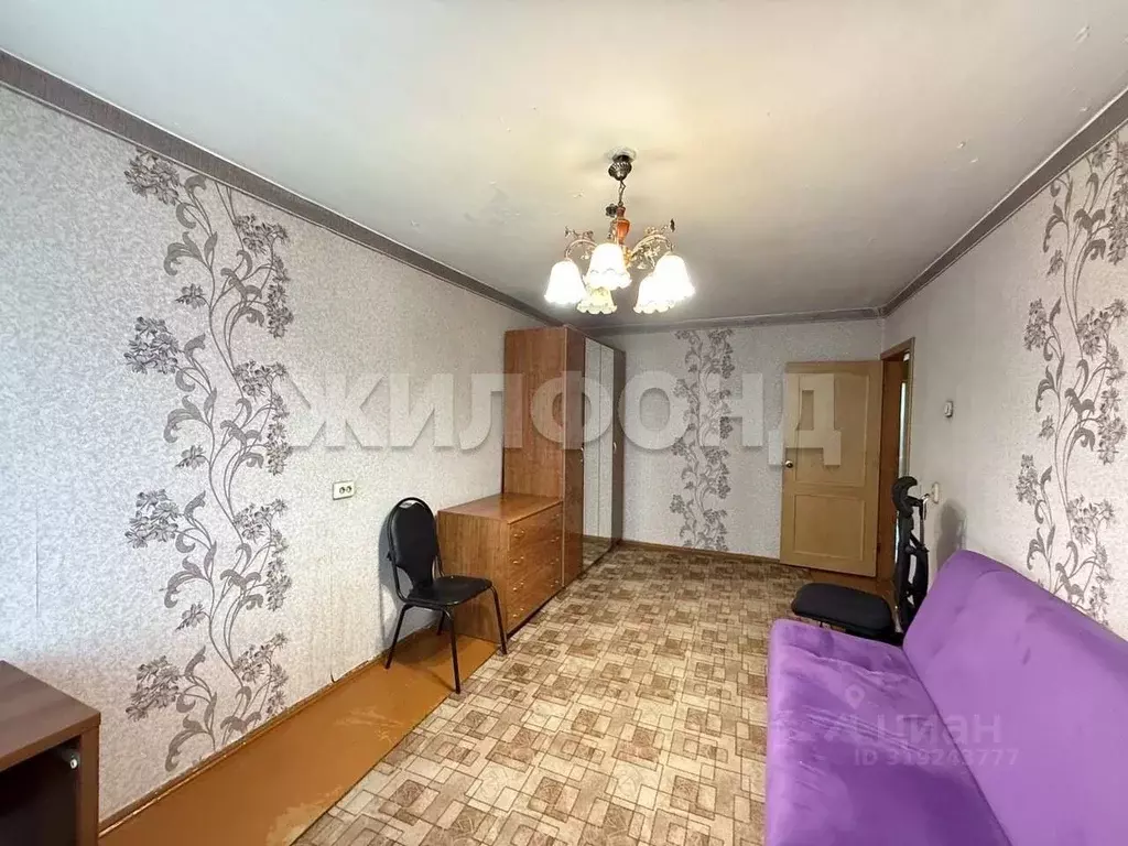 3-к кв. Хакасия, Абакан ул. Тельмана, 96 (61.4 м) - Фото 0