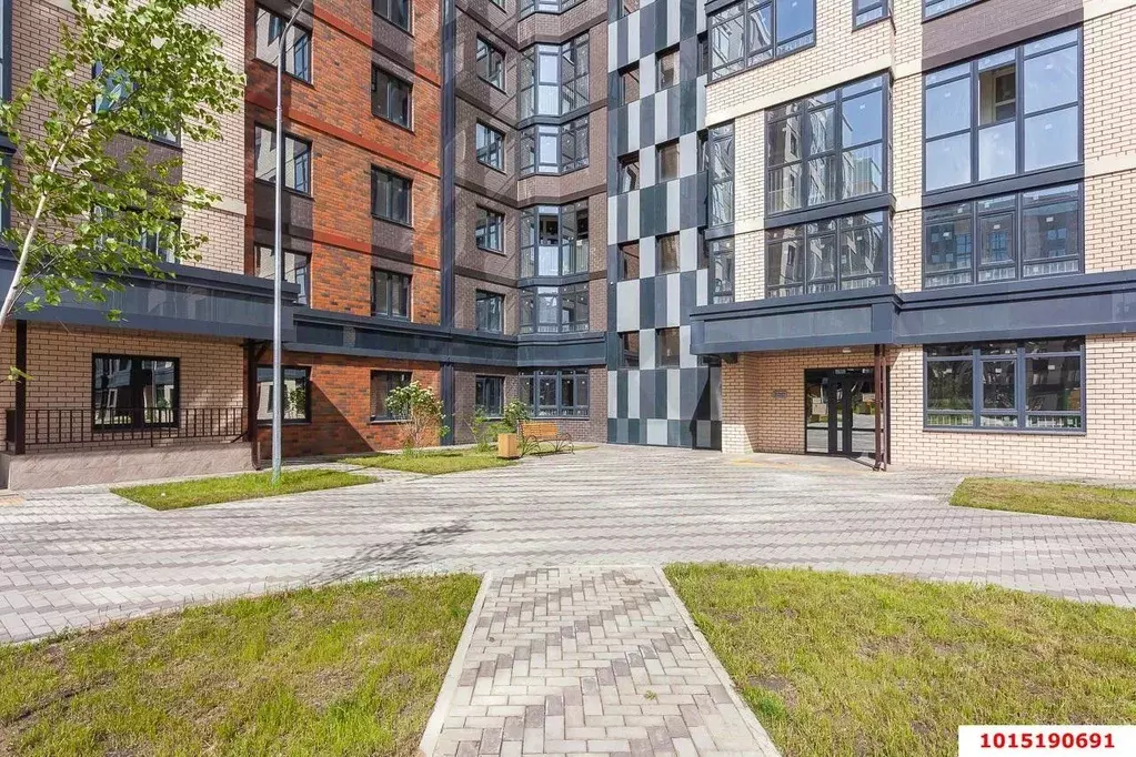 3-к кв. Краснодарский край, Краснодар ул. Имени Генерала Корнилова ... - Фото 2