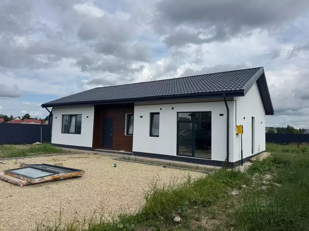 Дом в Ленинградская область, Гатчинский муниципальный округ, д. ... - Фото 1