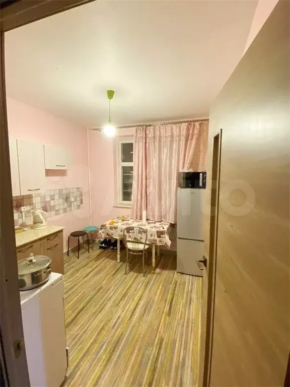 Комната 18 м в 3-к., 1/12 эт. - Фото 0