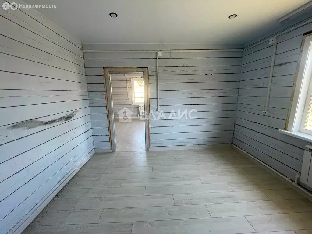Дом в село Нижний Саянтуй, Верная улица (128 м) - Фото 1