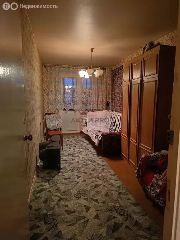 3-комнатная квартира: Уфа, улица Юрия Гагарина, 40 (60.8 м) - Фото 1