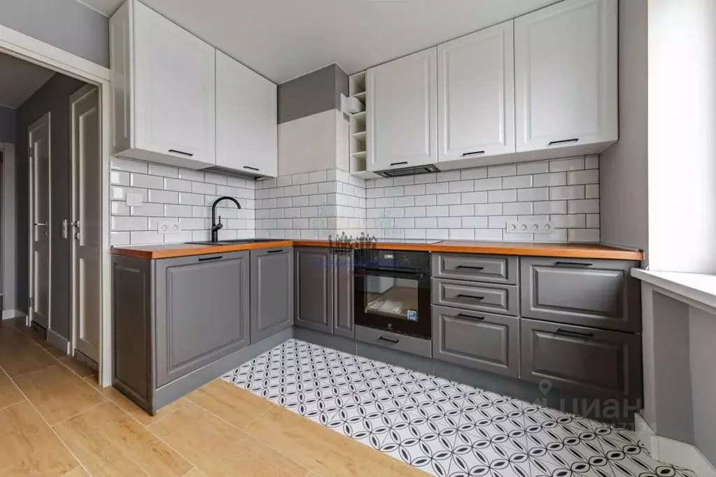 2-к кв. Санкт-Петербург ул. Композиторов, 1К1 (52.3 м) - Фото 0